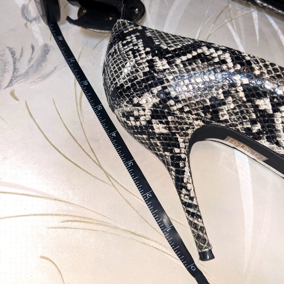 Jeffrey Campbell Snakeskin Leather Stilettos Size 9 - Picture 11 of 11